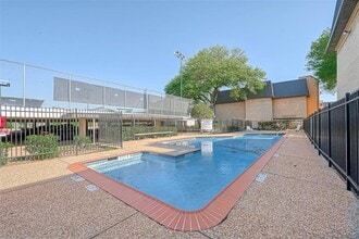 Building Photo - 8427 Hearth Dr