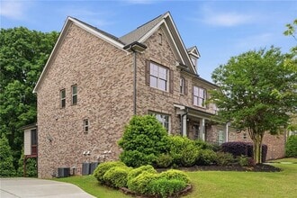Building Photo - 710 Deer Holw Trce