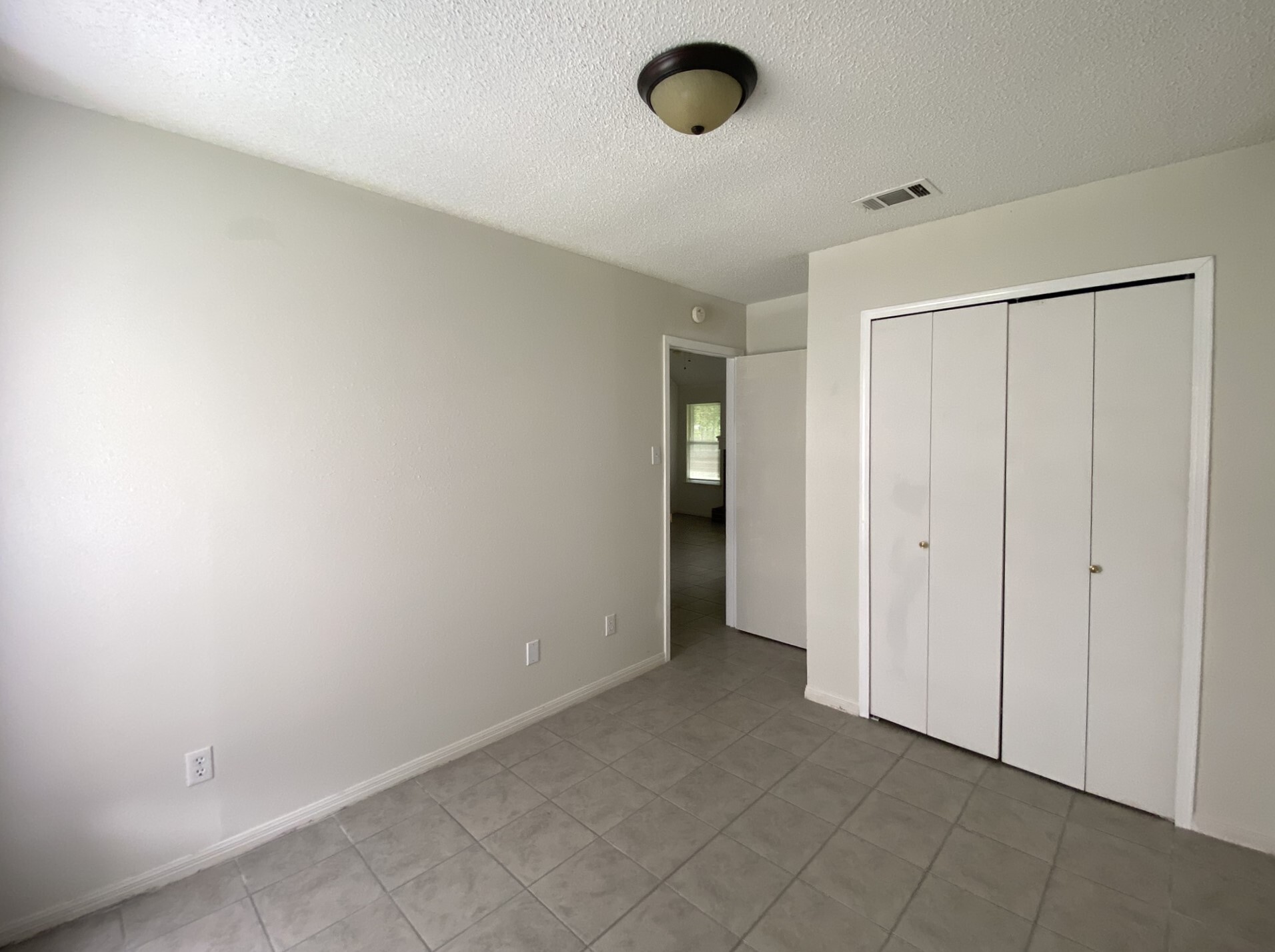 Building Photo - 2707 Starling Dr