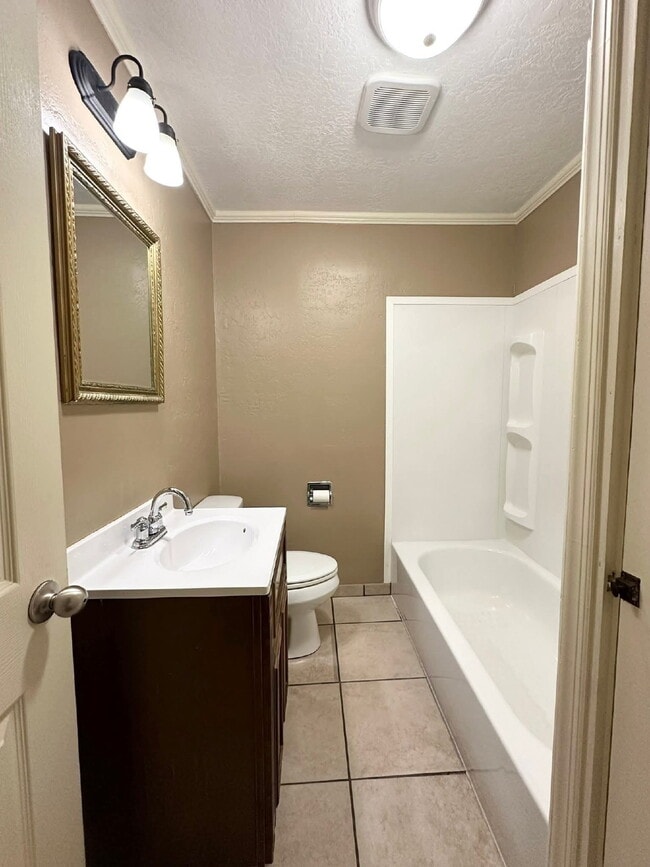 Building Photo - 244 S Hollis Ave