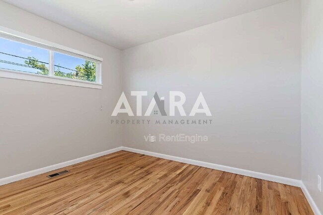 Building Photo - 650 N 300 W