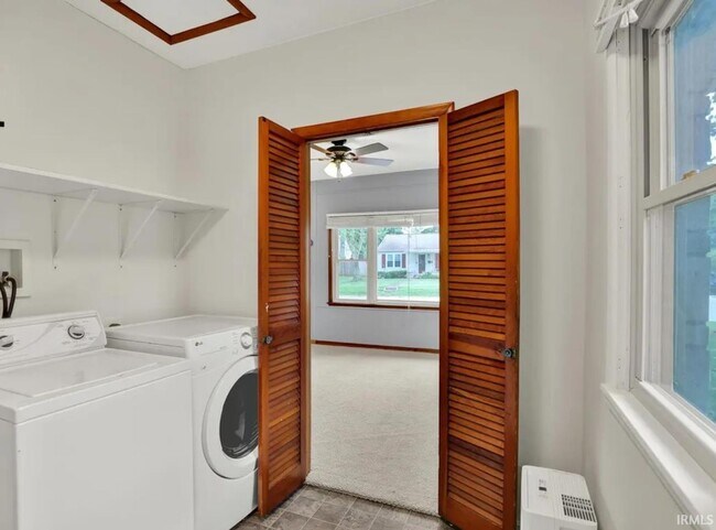 Building Photo - 905 S Henderson St