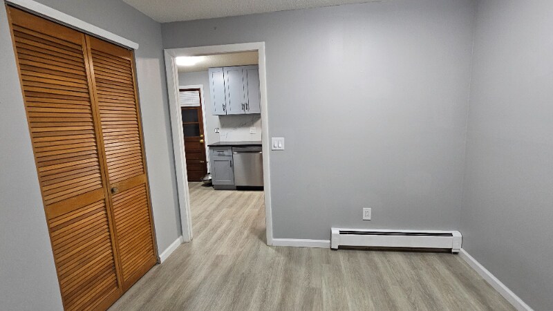 Building Photo - 266 High Path Rd