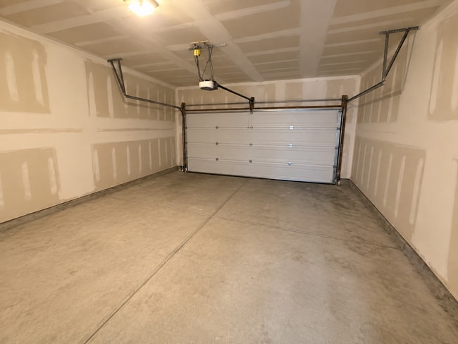 Building Photo - 336 Eagle Feather Loop