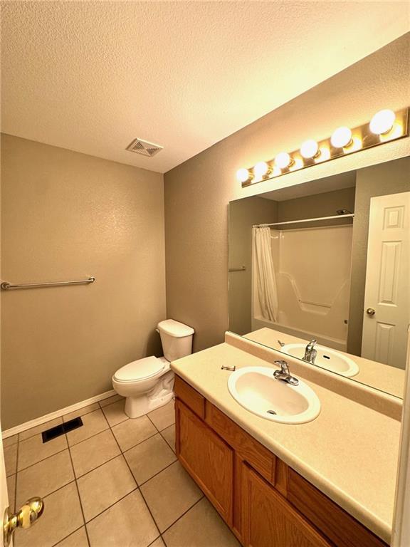 Building Photo - 15 Stowehead Ln