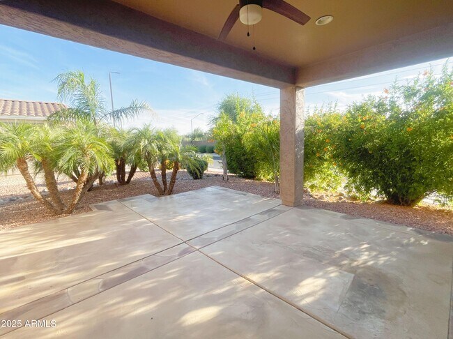 Building Photo - 4015 E Sourwood Dr