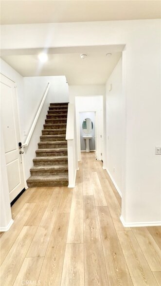 Building Photo - 30485 Village Terrace Dr