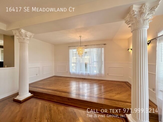Building Photo - 16417 SE Meadowland Ct