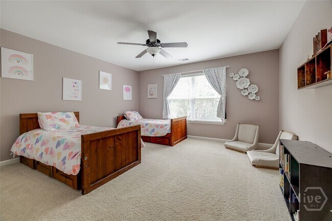 Building Photo - 121 Cypress Loop