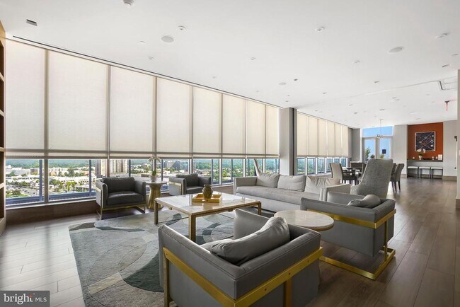 Building Photo - 930 Rose Ave