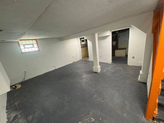 Building Photo - 2342 16th St SW