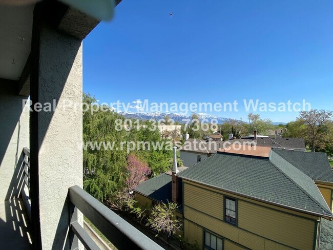 Building Photo - 207 S 600 E