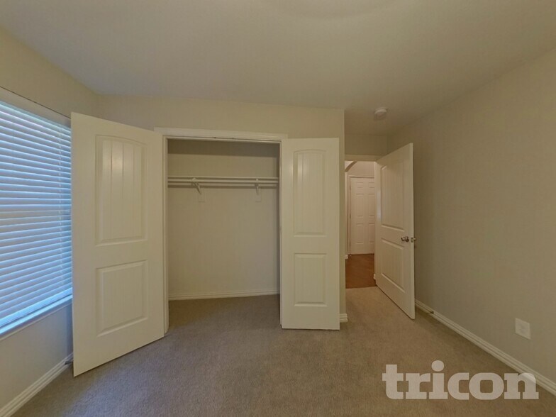 Building Photo - 7432 Durness Dr
