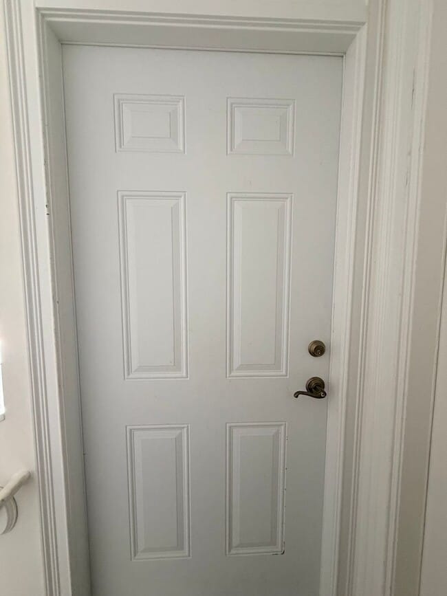 Building Photo - 901 Spring Park Loop