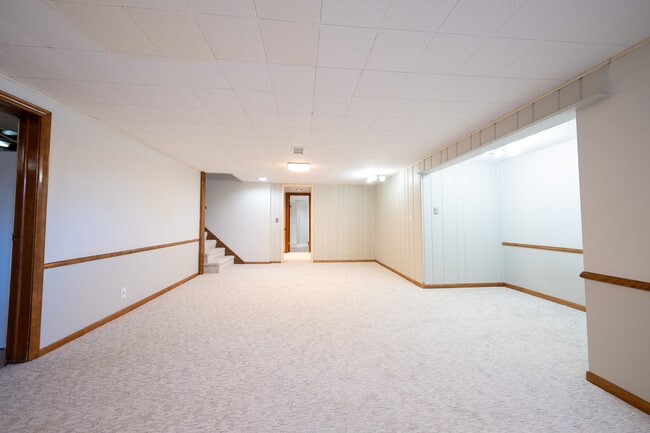 Building Photo - 5209 W 61st St