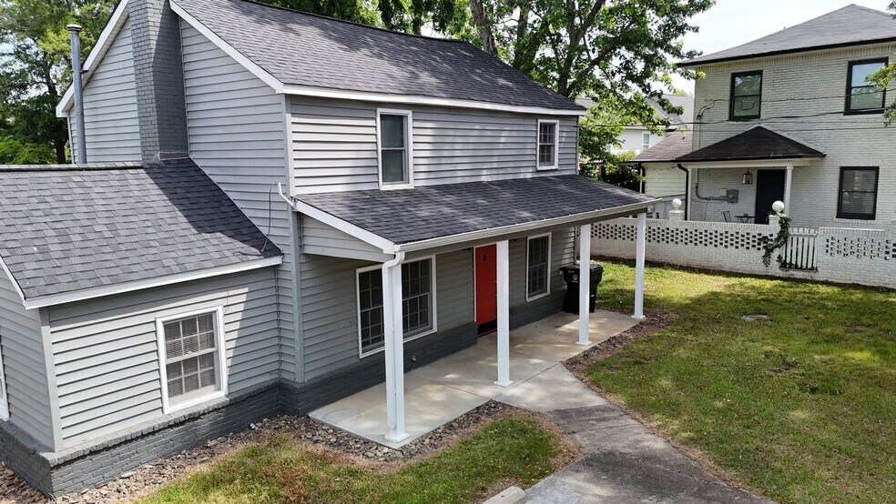 Building Photo - 104 Otis St