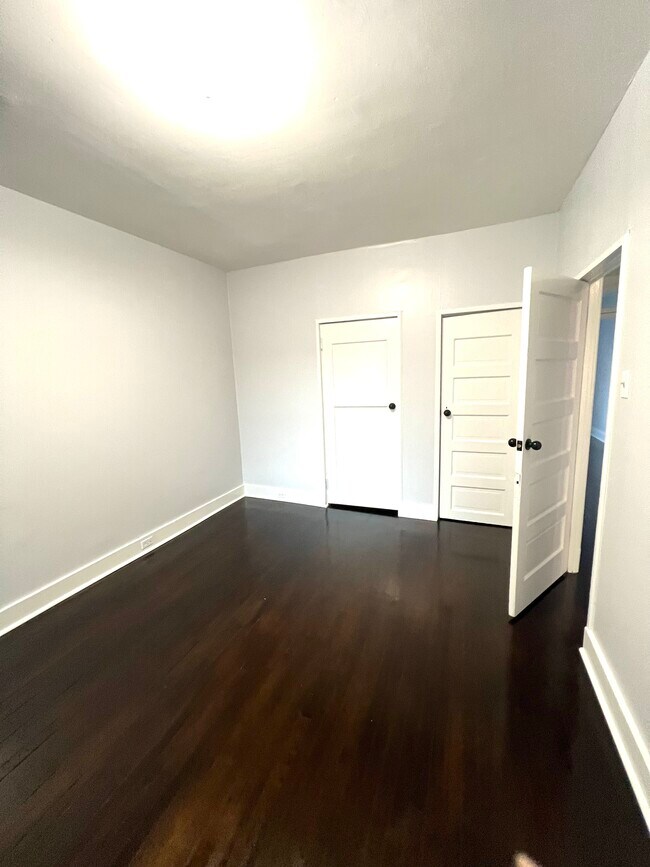 Building Photo - 518 Shepherd St NW