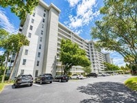 Building Photo - 4015 W Palm Aire Dr