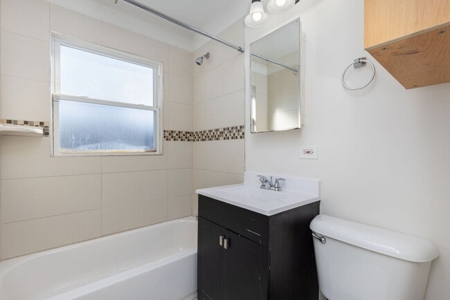 Building Photo - 1533 McKool Ave