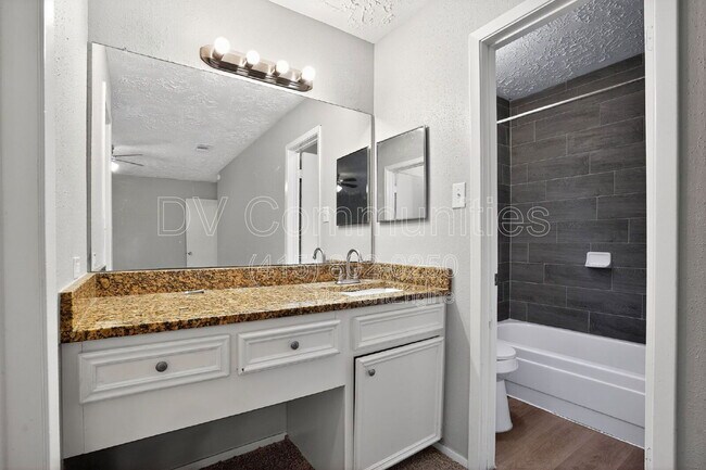 Building Photo - 20021 Cottonglade Ln