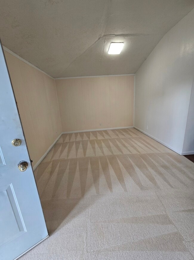 Building Photo - 619 Morrell St