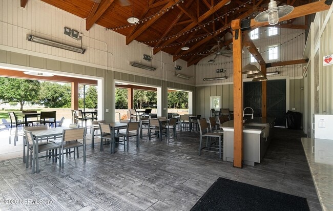 Building Photo - 2730 White Cedar Ln