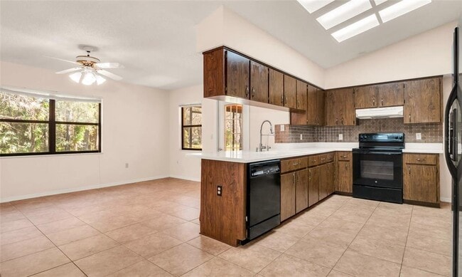 Building Photo - 10960 Echo Loop