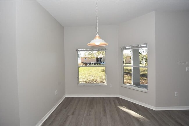 Building Photo - 4 Lynn Pl