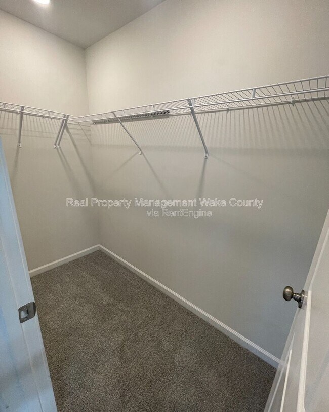 Building Photo - 2727 Chert Ln