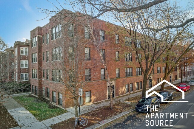 Building Photo - 1947 W Winnemac Ave