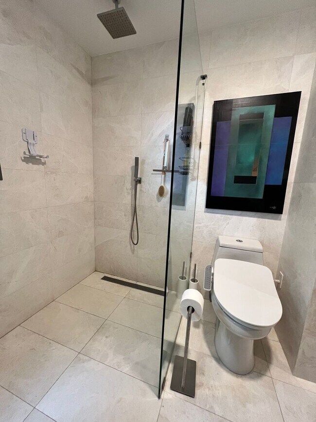 Building Photo - Contemporary Napa Loft Retreat