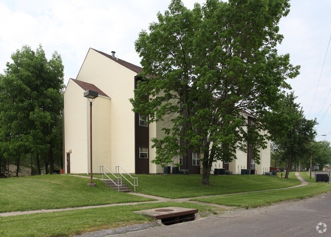 Building Photo - Osawatomie Court Senior Apartments