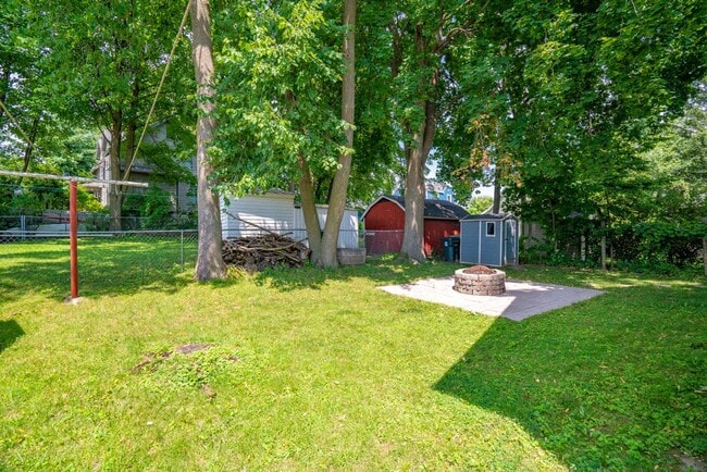 Building Photo - 1606 Steensland Dr