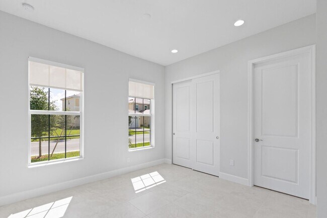 Building Photo - 5579 Liberty Ln