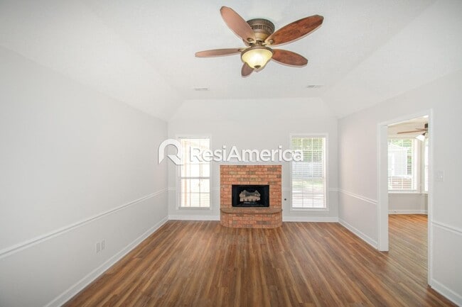 Building Photo - Newly Updated 4BR/2B home in Daybreak-Bart...