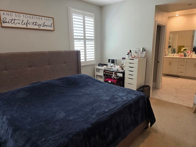 Building Photo - Murrieta 4 Bedroom Townhome with Solar in ...