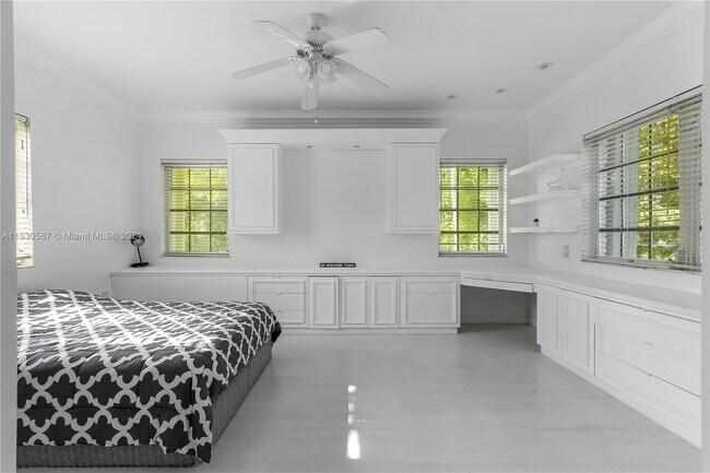 Building Photo - 8700 SW 153rd Terrace