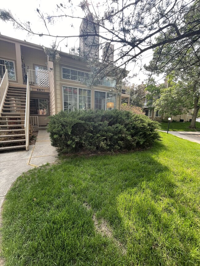 Building Photo - 4871 White Rock Cir