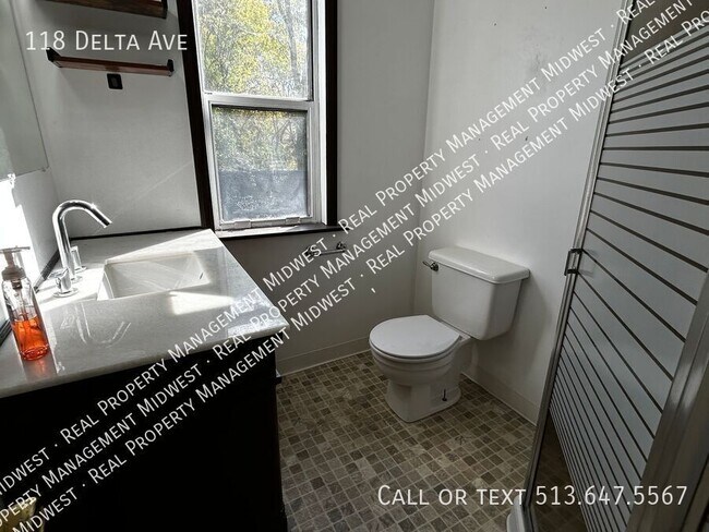 Building Photo - 118 Delta Ave