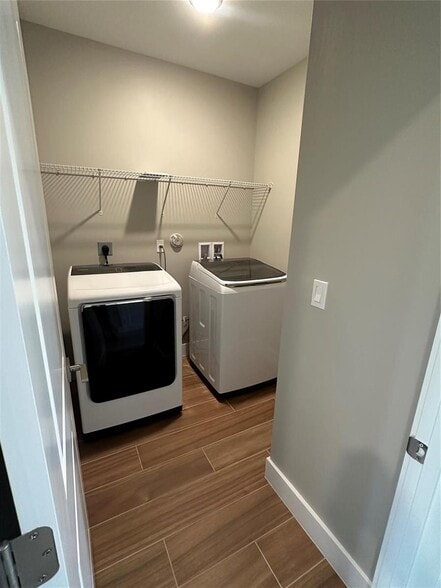 Building Photo - 4507 E Aqua Bella Ln