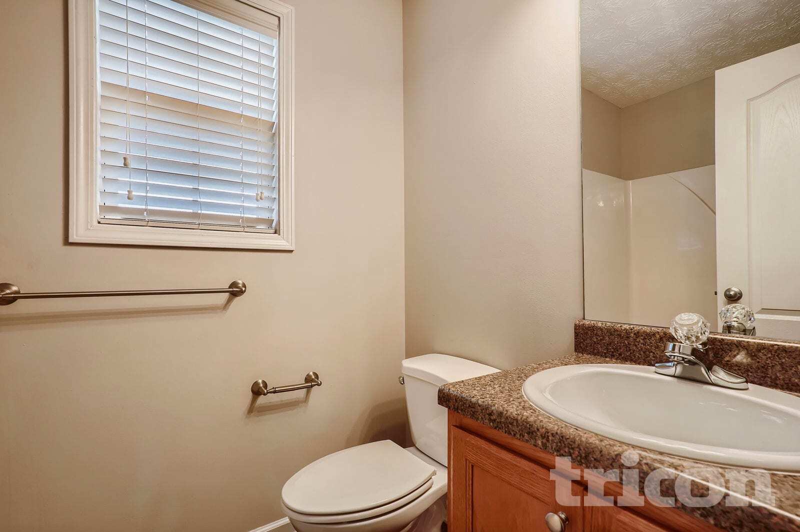 Building Photo - 80 Maple Trace