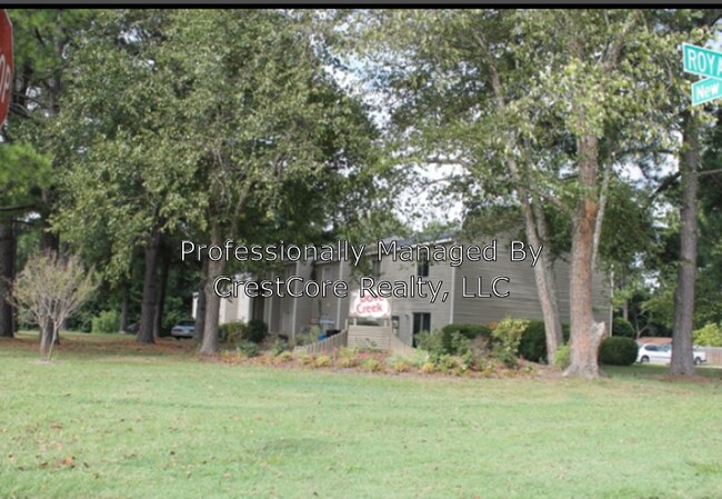 Primary Photo - 4651 Royal Ridge Dr