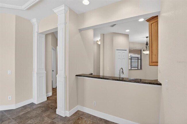 Building Photo - 210 Shell Falls Dr