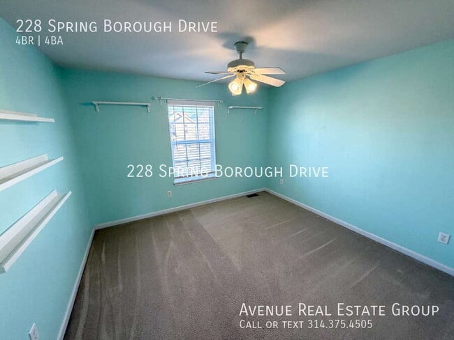 Building Photo - 228 Spring Borough Dr