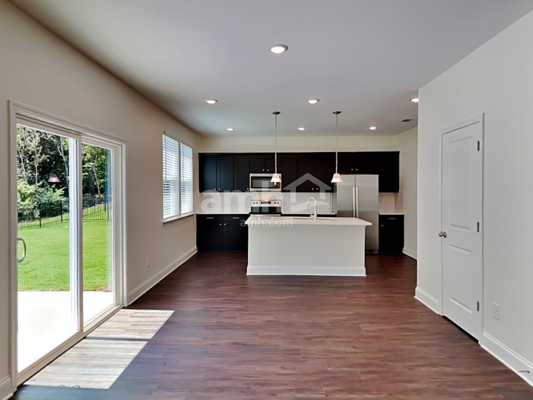 Building Photo - 3830 Chivalry Dr