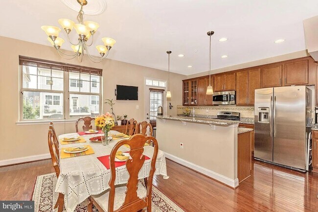 Building Photo - 11882 Country Squire Way