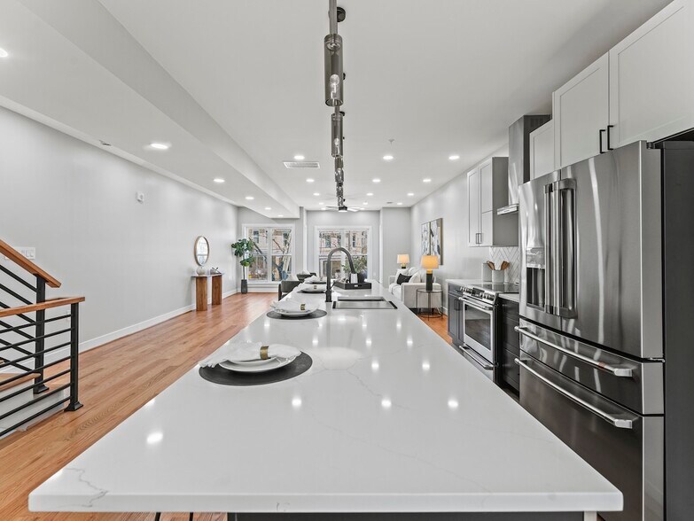 Building Photo - 4320 7th St NW