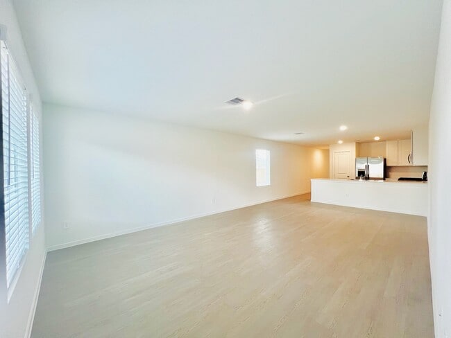 Building Photo - 1376 Diamond Carnation Dr