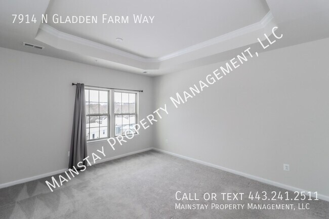 Building Photo - 7914 N Gladden Farm Way