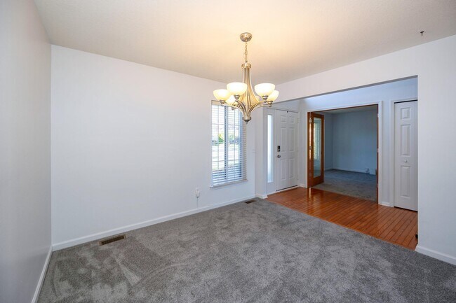 Building Photo - 7798 Greene Farm Dr